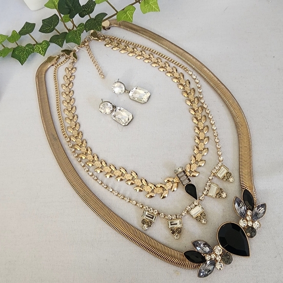 Elegant 3 Strand Gold and Crystal Necklace Earrings Set - Picture 4 of 11